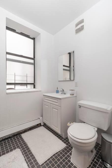 2Bed Bliss By Central Park North New York Exteriér fotografie