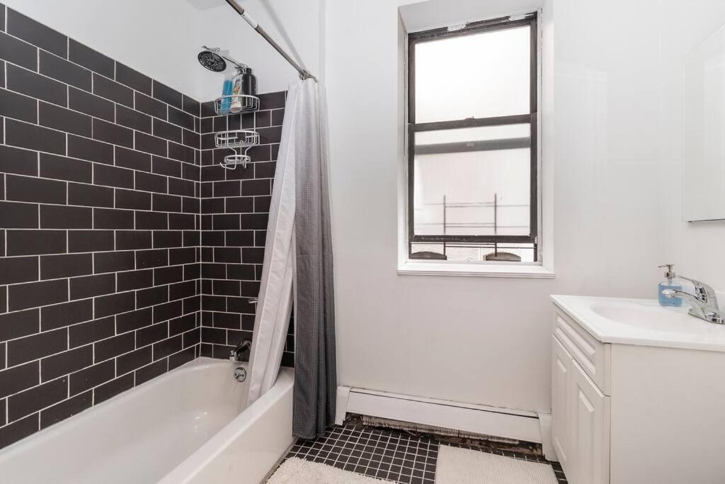 2Bed Bliss By Central Park North New York Exteriér fotografie